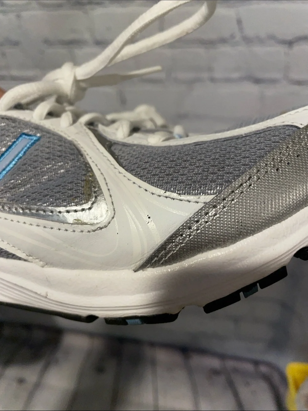 New Balance Women's Gray and Light Blue Athletic Walking Shoes sz8